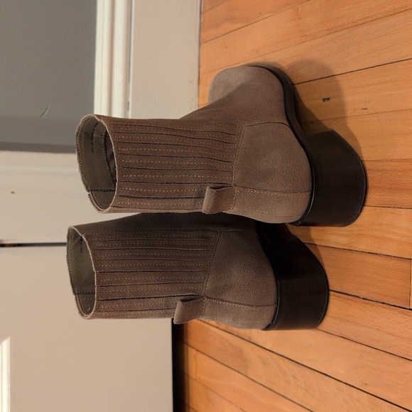 Dolce Vita Linny H20 Ankle Bootie - Picture 6 of 11